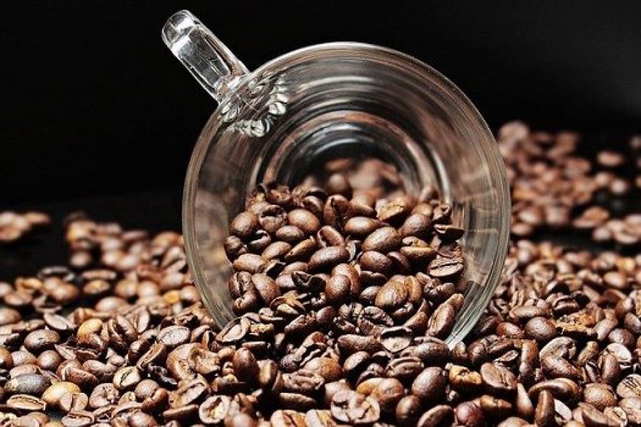 Coffee prices on 10/06/2021: continue to weaken