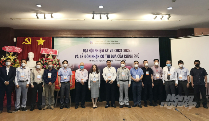 Executive Committee VII term of Vietnam Pepper Association.  Photo: Thanh Son.