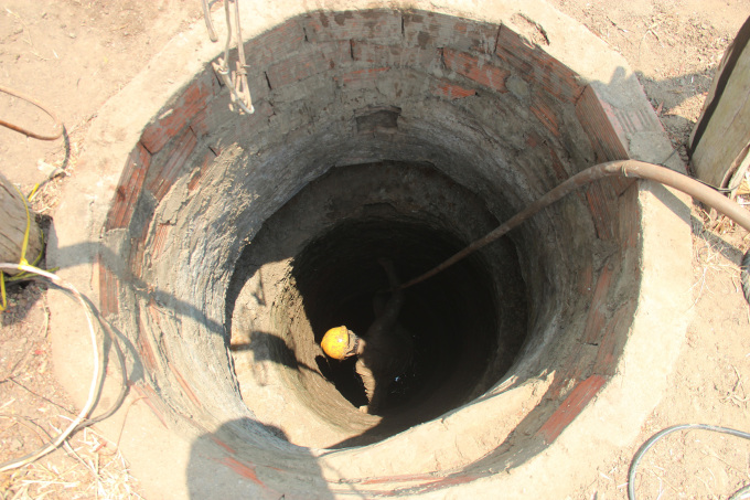 The well dried up in Gia Lai in early April 2024.  Photo: Duc Hoa