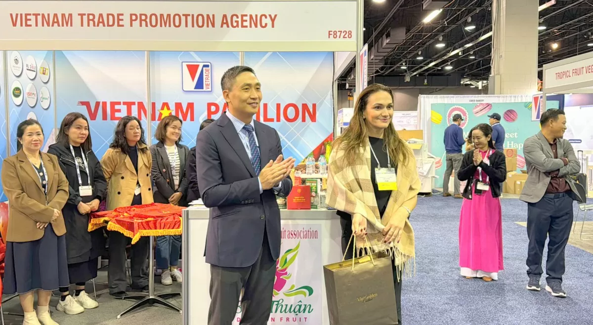 Vietnamese food and beverage businesses promote and promote products in the United States